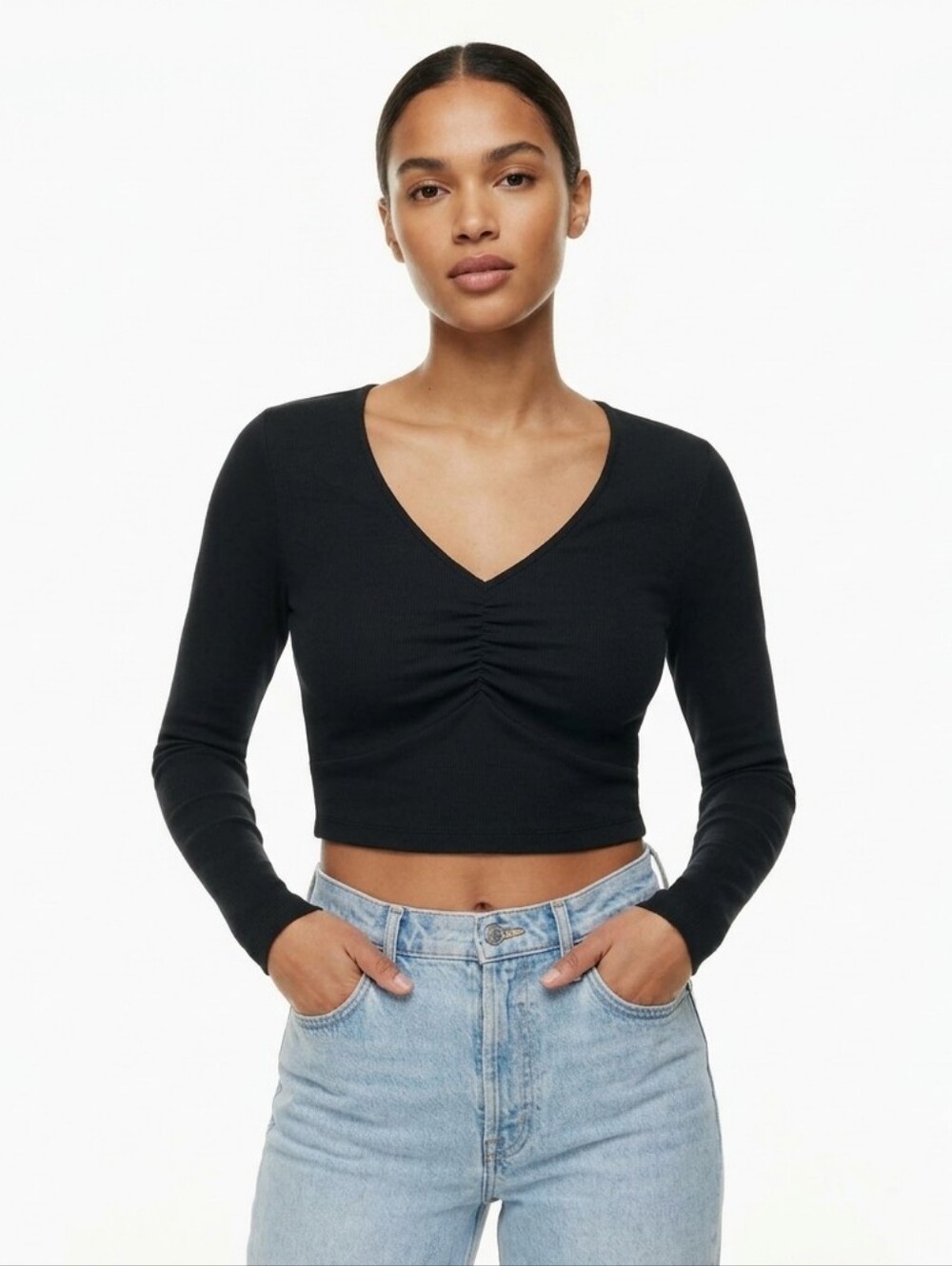 Wilfred Aritzia Ruched V-Neck Long Sleeve Crop Top Black Medium (Article #90654)